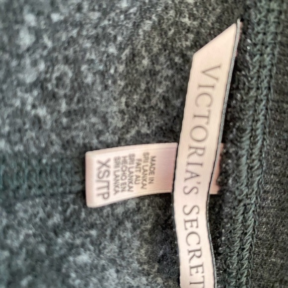 Sequined Victoria’s Secret sweatshirt - Picture 3 of 5